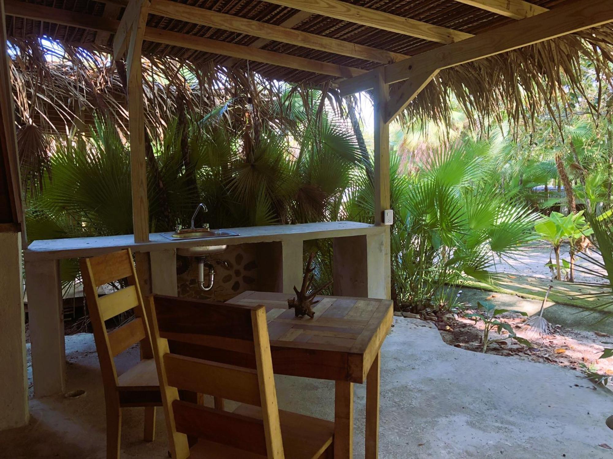 מאיה ביץ' Kin Resort Lodge מראה חיצוני תמונה