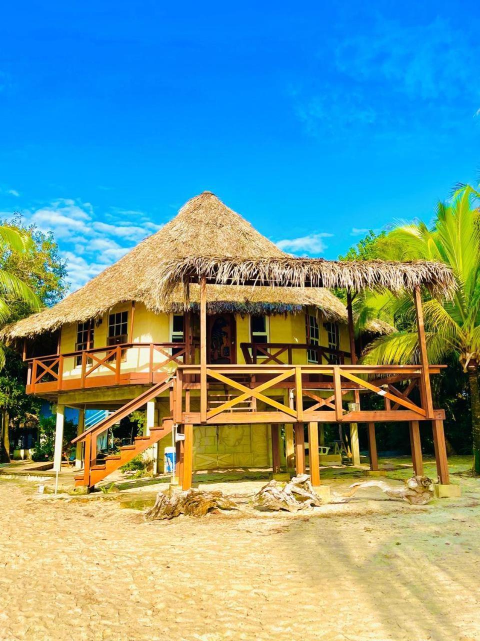 מאיה ביץ' Kin Resort Lodge מראה חיצוני תמונה