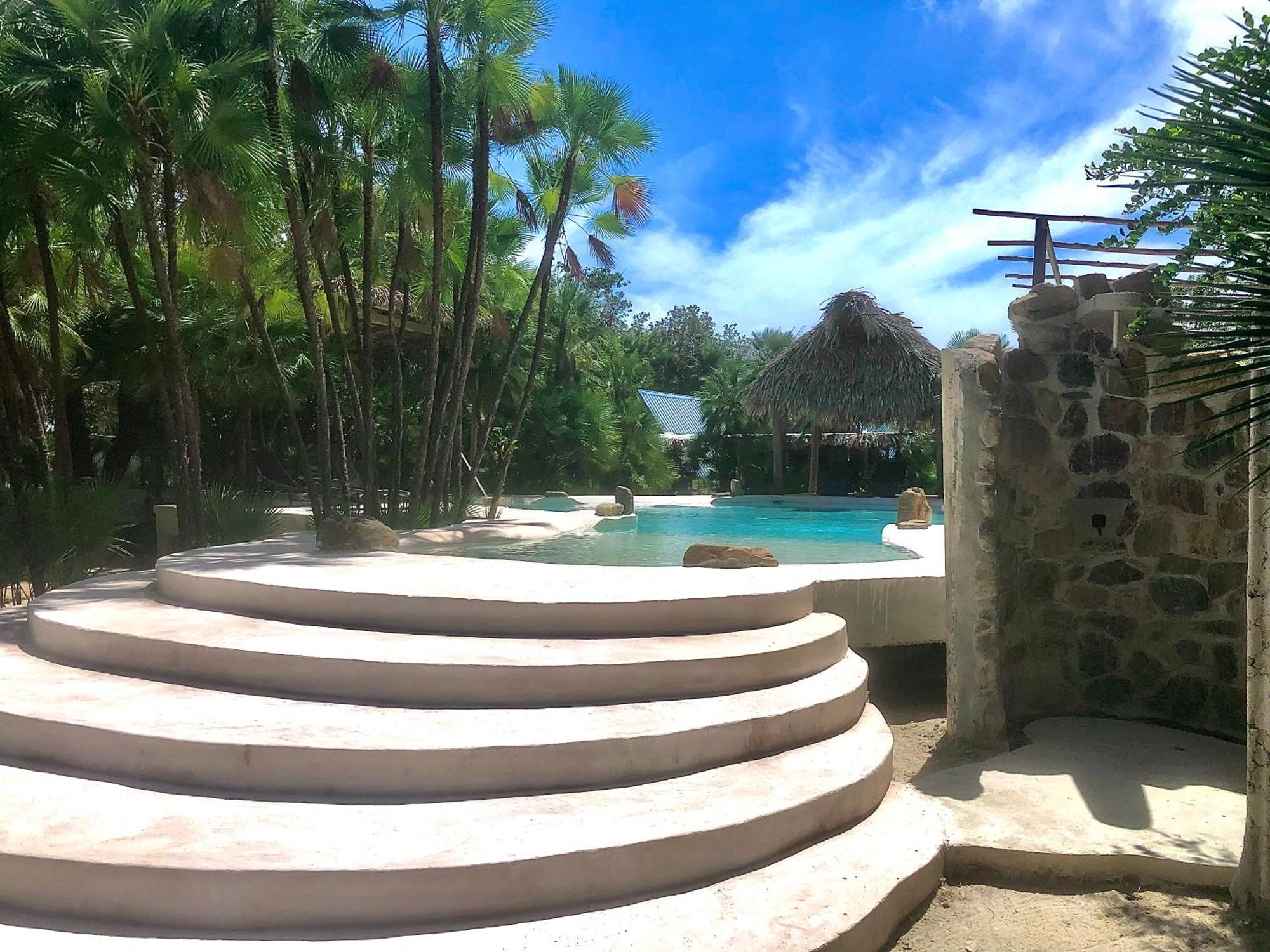 מאיה ביץ' Kin Resort Lodge מראה חיצוני תמונה