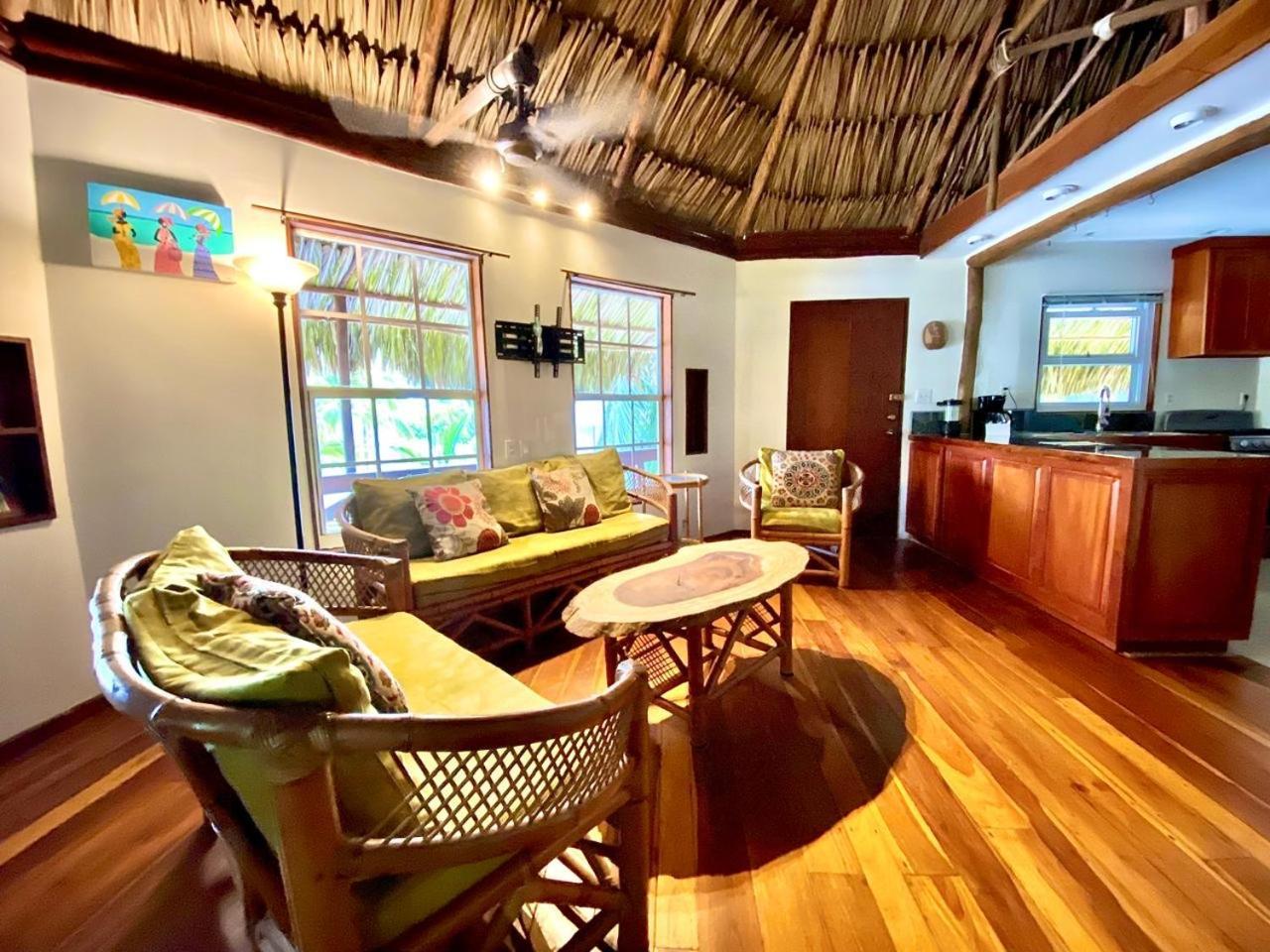 מאיה ביץ' Kin Resort Lodge מראה חיצוני תמונה